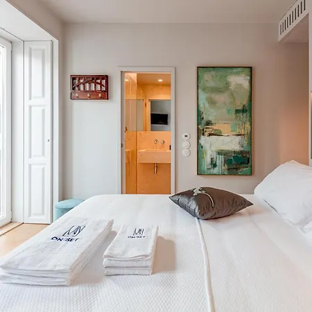 On/set Alfama - Cinema Apartament *